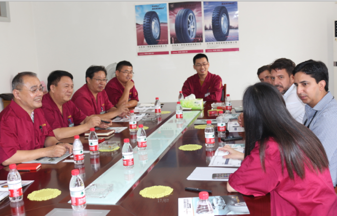 Customers from Dominica visit our factory